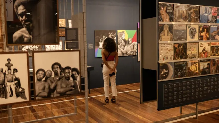 Funk: historia, favelas y Brasil 