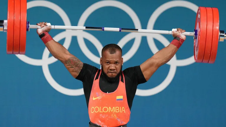 Entrenadores y atletas celebran el oro de Jeison López en París 2024