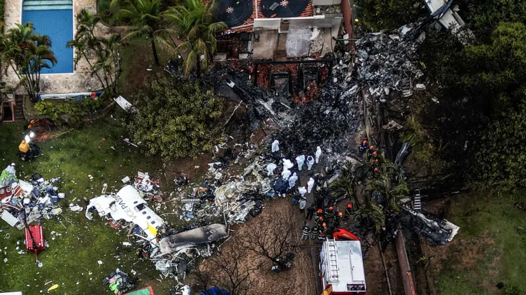 Accidente avión Brasil HOY: causas inciertas y más de 60 muertos 