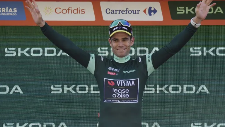 Van Aert gana de nuevo al esprint en la Vuelta, O'Connor sin apuros