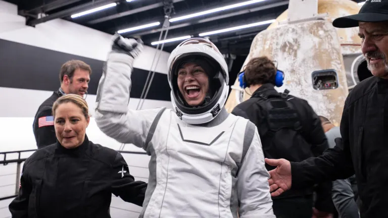 SpaceX: Regresó con éxito a la Tierra