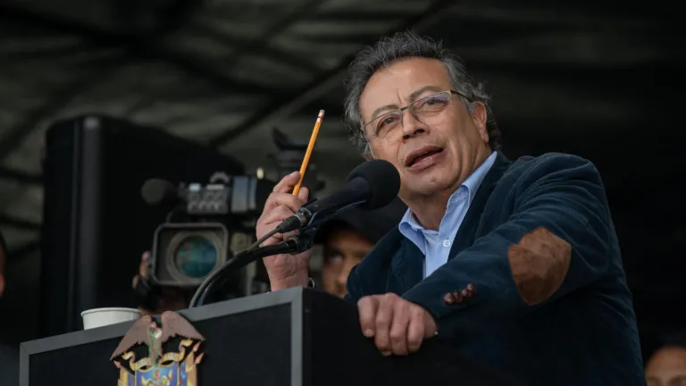 Presidente Petro pide perdón en Haití 