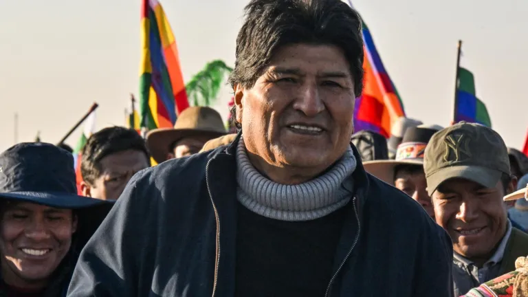 Expresidente de Bolivia expresa su apoyo hacia el presidente Petro tras decisión del CNE