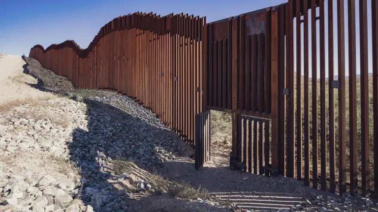 Muro entre México y EEUU 
