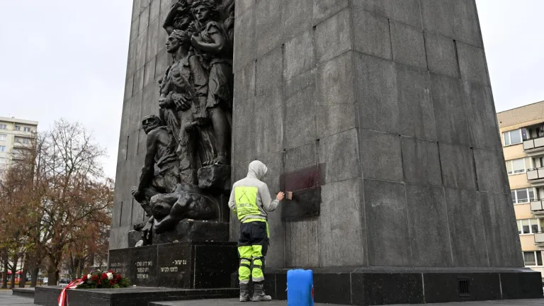 Monumento de la insurrección del Gueto de Varsovia 