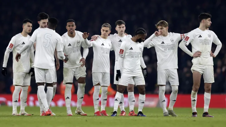  Manchester United elimina al Arsenal por penales 