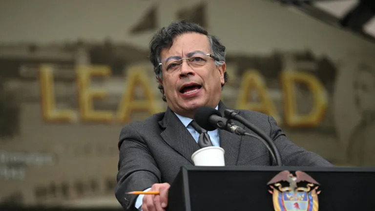 Eliminación de fronteras invisibles en Medellín: Gustavo Petro
