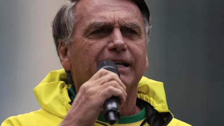 Bolsonaro: notificado en hospital 
