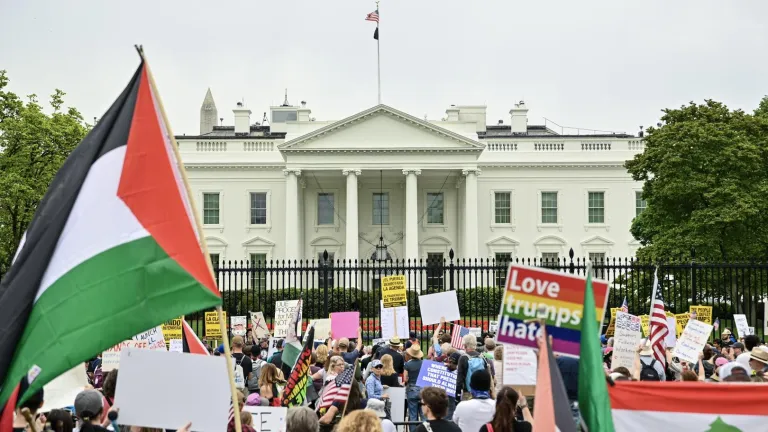 Protesta en Estados Unidos en contra de políticas de Trump