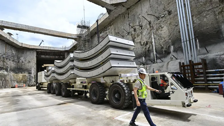 Panamá construye un túnel bajo su canal para una línea de metro
