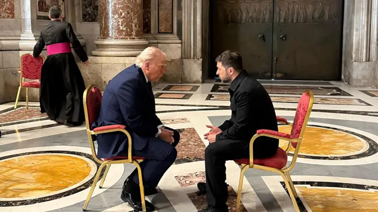 Funeral del Papa: diálogo Trump y Zelenski