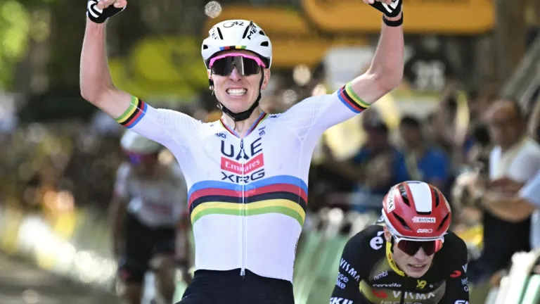 Tadej Pogacar ganó la etapa 4 del Tour de Francia y llegó al centenar de victorias