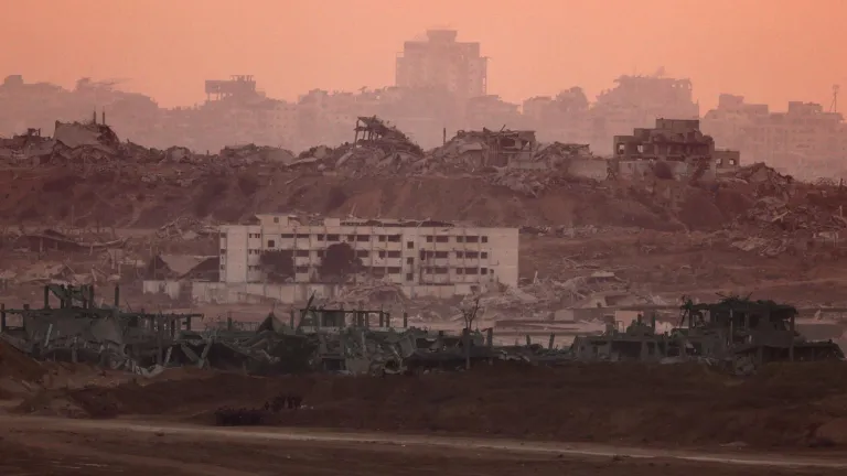 Mueren ocho niños frente a clínica en Gaza mientras esperaban ayuda humanitaria