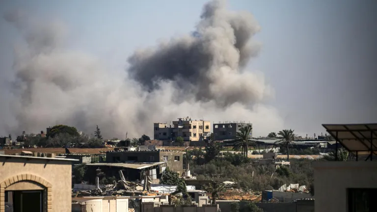 Ataques en Gaza: 43 muertos y tregua estancada