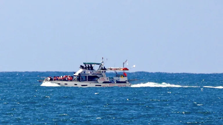 Israel intercepta flotilla Global Sumud a Gaza y anuncia que deportará a activistas