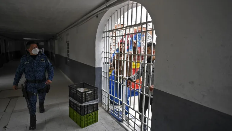 Tribunal ordenó al Gobierno y Congreso solucionar el hacinamiento carcelario