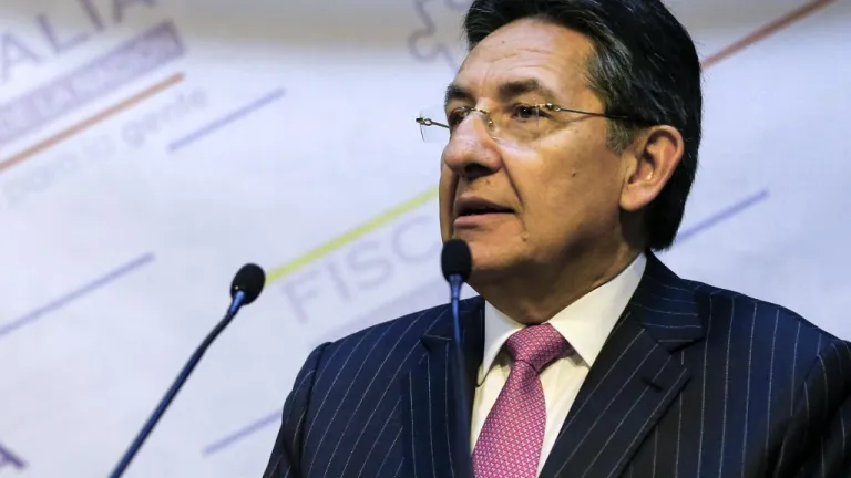 Néstor Humberto Martínez: Leyva quiso que exFarc conservaran sus bienes