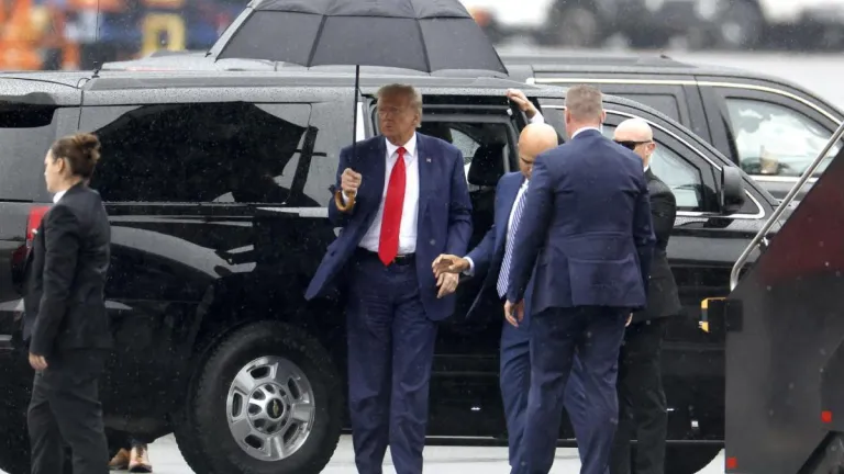 Donald Trump: responsable de "fraudes" financieros continuados