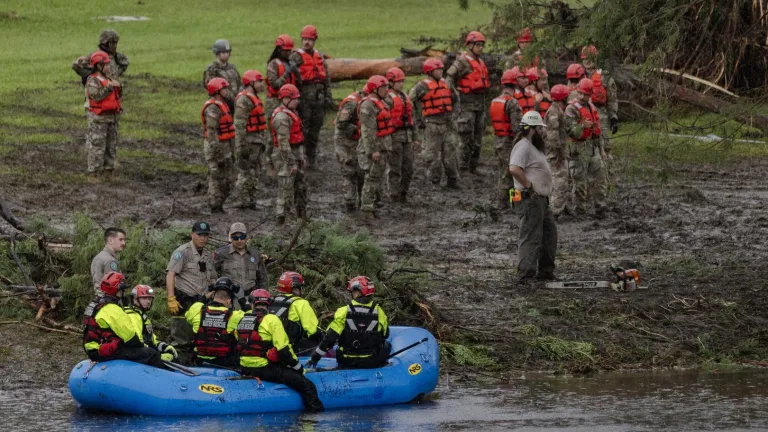 Más de 80 muertos por inundaciones en Texas, Estados Unidos