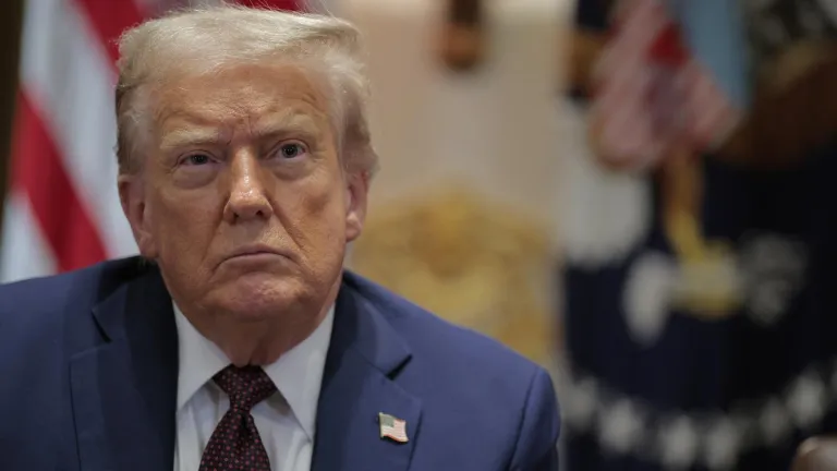 Trump propone limitar visas estudiantes periodistas estados unidos