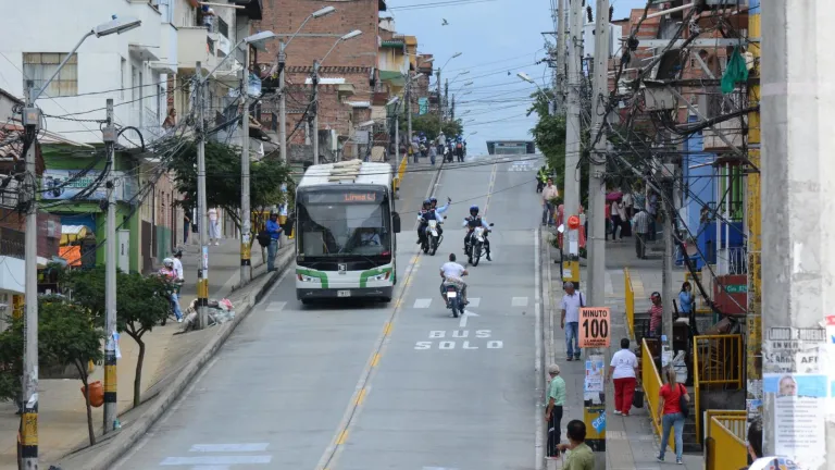 Accidente de helicóptero en Medellín en el barrio Manrique 