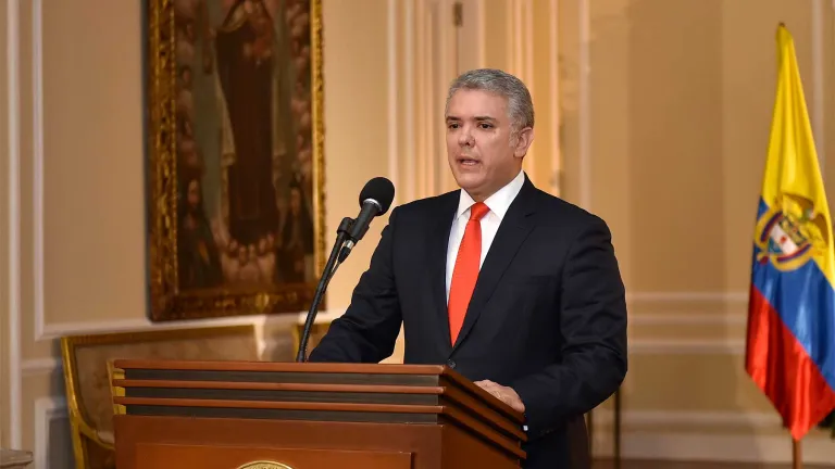 Gobierno responde a orden de arresto contra el presidente Duque