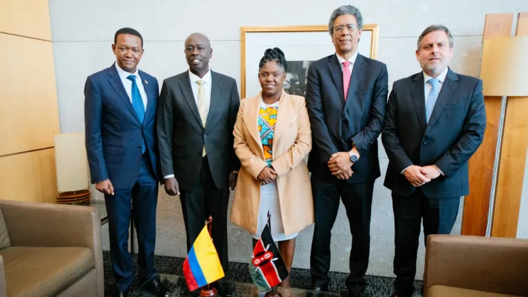 Vicepresidente de Kenia está de visita en Colombia. ¿Cuál es el motivo de su viaje?