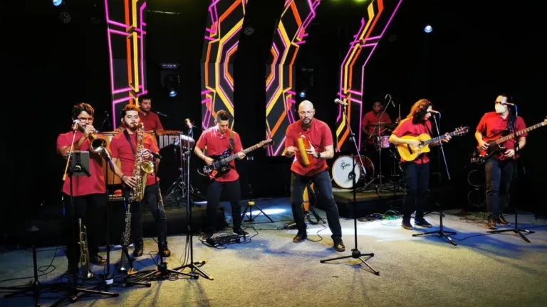 Altibajo Latin Son, Grupo Bandola y Cimarrón en los Estrenos de la Semana
