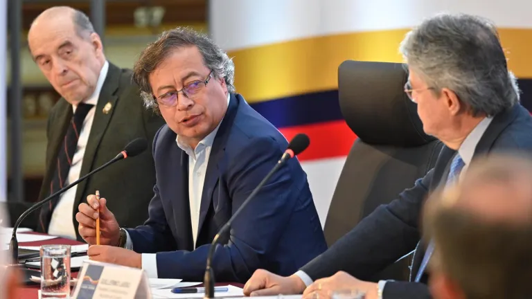 Presidente Petro se defiende de cuestionamientos de la FLIP