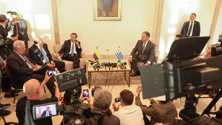 Relaciones Colombia Uruguay: energías limpias