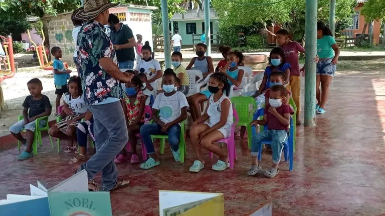 Bibliotecas rurales en Colombia | 'Letras flotantes' en Toluviejo, Sucre