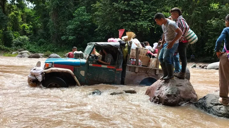 Comunidad exige instalación de un puente en Serranía del Perijá 