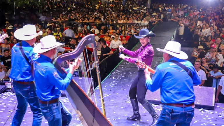 Puerto López: Llega una nueva versión del Festival del Canoero