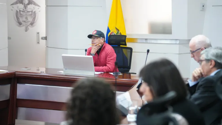 Presidente Gustavo Petro defendió al ministro de Educación
