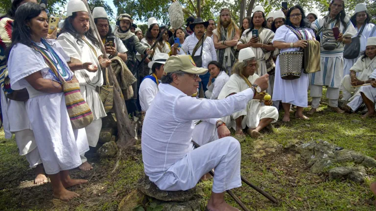 Gustavo Petro respondió a llamativa pregunta de niña Wayuú
