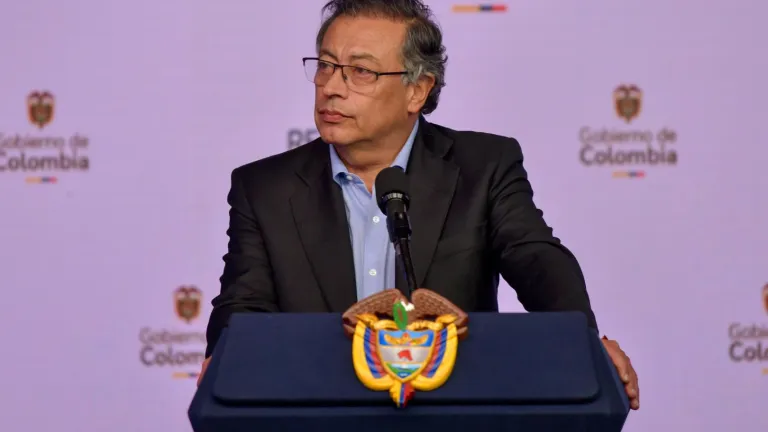 CNE y Petro: votación de investigación aplazada para el 30 de septiembre
