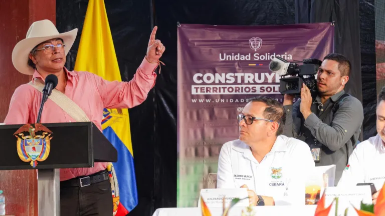 Presidente propuso abrir propiedad a carboneros por minas