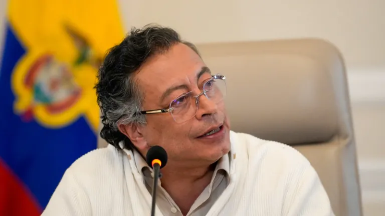 Presidente propuso entregar Hacienda Nápoles a campesinos