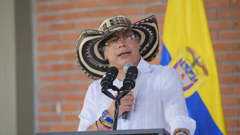 Presidente Petro: "junta del narcotráfico" ordena su muerte y desestabiliza Colombia
