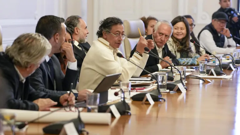 Corte Constitucional devuelve reforma pensional al Congreso: Petro la califica como una oportunidad