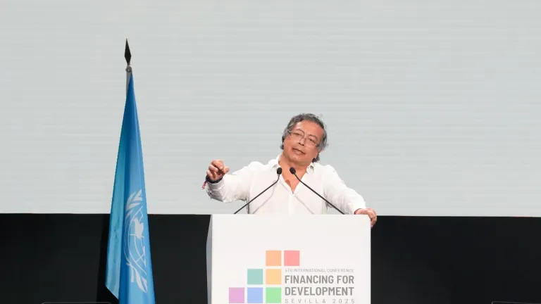 Petro denuncia a Álvaro Leyva ante la Fiscalía por conspiración e instigación a delinquir