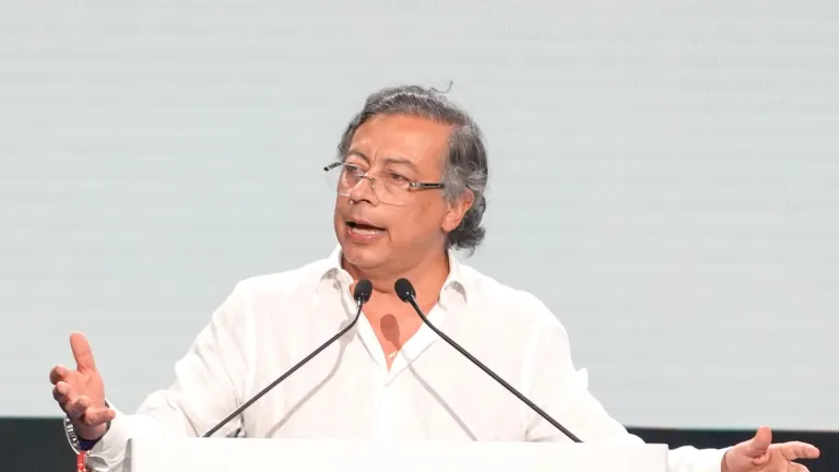 Fosa común en Guaviare: Petro rechaza crimen contra líderes sociales