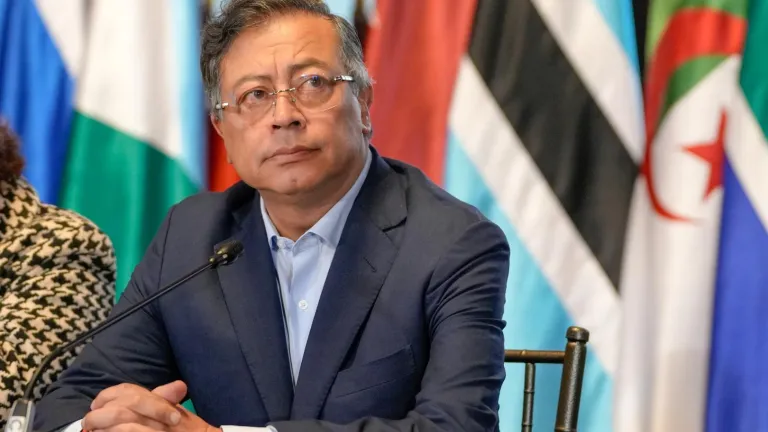Exportación de carbón a Israel: Petro señala a Glencore y Drummond