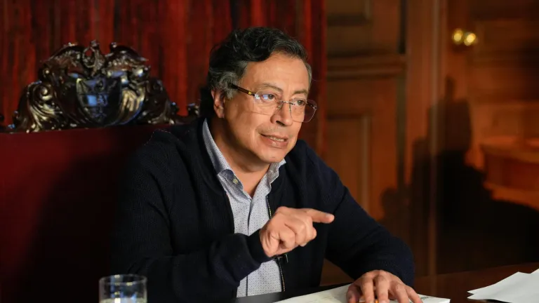 Gustavo Petro celebró la la revaluación del peso colombiano y la disminución del riesgo