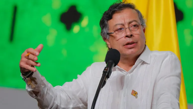Petro no votará en consulta presidencial del 8 de marzo