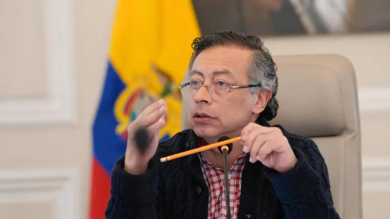 Petro destaca salario vital para cerrar brechas laborales