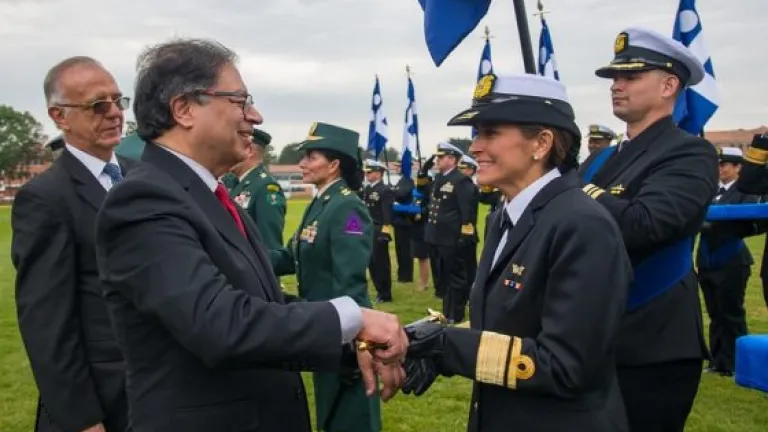 Beatriz Elena García, primera mujer contralmirante en la Armada de Colombia