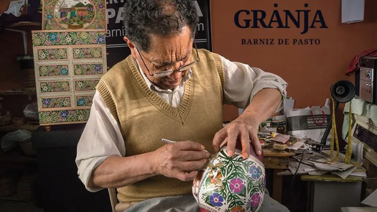Artesanías en Colombia: Barniz de Pasto y Talleres Artesanales