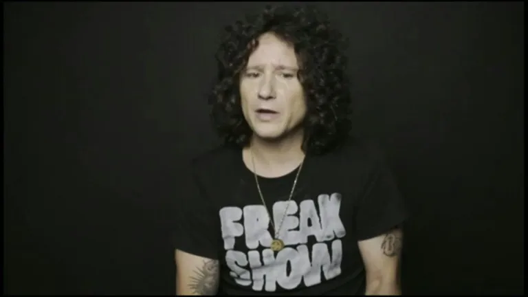 Enrique Bunbury anuncia su retiro de los escenarios