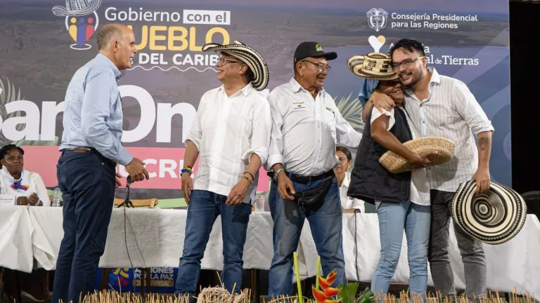 Tierras entregadas a comunidades por Gobierno